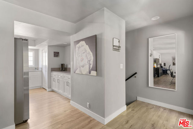 618 North Howard Street, 221 photo 9