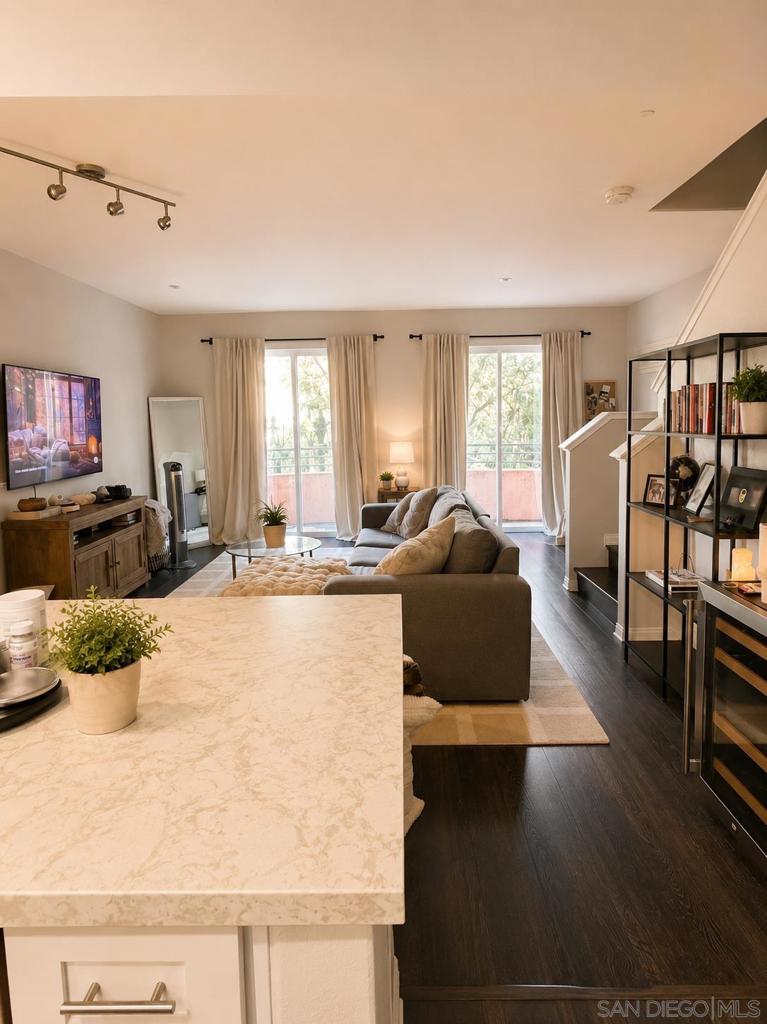 1501 India St - photo 2