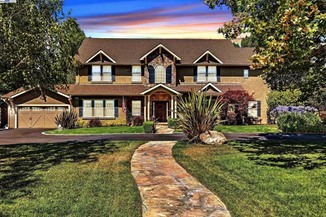 6745 Alisal St, Pleasanton CA: https://media.crmls.org/mediaz/46022621-ff74-4ded-9ea6-0d35cae022f6.jpg