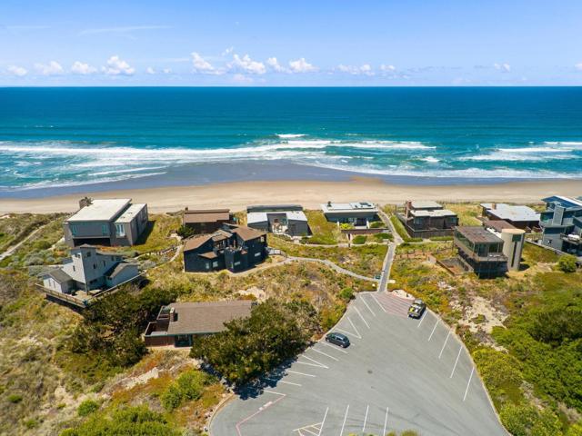 66 Avocet Circle, Watsonville CA: https://media.crmls.org/mediaz/460318c8-88a4-4619-83ae-99297842929e.jpg