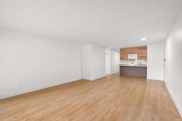 Detail Gallery Image 9 of 31 For 4444 W Point Loma Bld #16,  San Diego,  CA 92107 - 2 Beds | 2 Baths