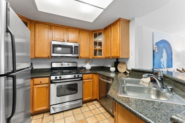 12550 Carmel Creek Rd, San Diego CA: https://media.crmls.org/mediaz/46044ca2-72c7-42fd-8ca4-b53501809898.jpg