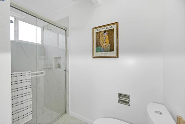 5893 Highwood Rd, Castro Valley CA: https://media.crmls.org/mediaz/4604655c-cdec-49ff-a749-ea550bf3e866.jpg