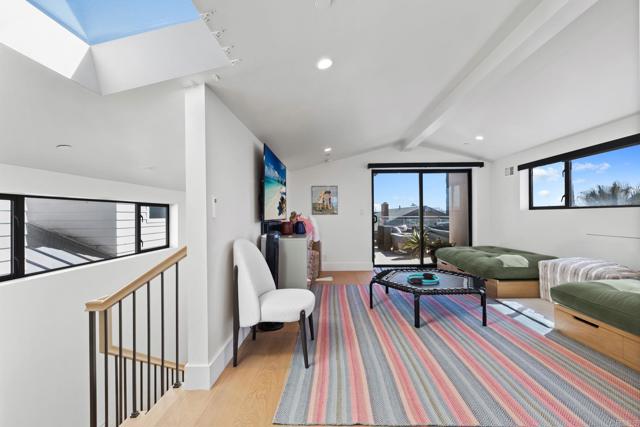 Detail Gallery Image 41 of 72 For 119 41st St, Newport Beach,  CA 92663 - 3 Beds | 5 Baths