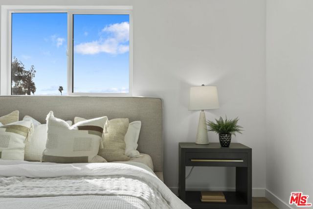 10918 Camarillo Street, North Hollywood CA: https://media.crmls.org/mediaz/4605bd43-a926-4825-975c-3392da1317ab.jpg