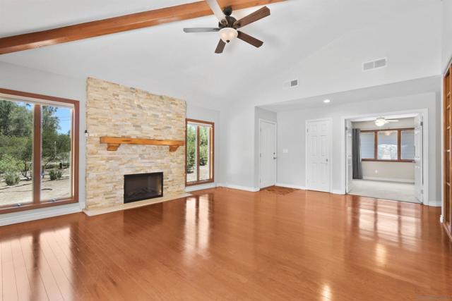 3165 Torreon Dr, Alpine CA: https://media.crmls.org/mediaz/4606633b-1319-4e75-a787-5cd66e86e4e2.jpg