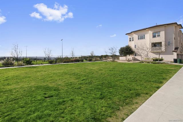 5230 Calle Rockfish, San Diego CA: https://media.crmls.org/mediaz/46071cb0-c428-4c7a-b3cf-e034b678d8c0.jpg