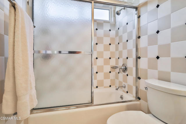2328 Otono Circle, Thousand Oaks CA: https://media.crmls.org/mediaz/46078fdf-802a-4938-8e5c-6c156897db46.jpg