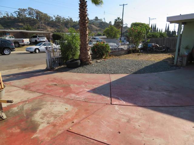 4021 Cherry Blossom Street, National City CA: https://media.crmls.org/mediaz/4607fa05-6bf0-45a3-95c0-018424a97014.jpg