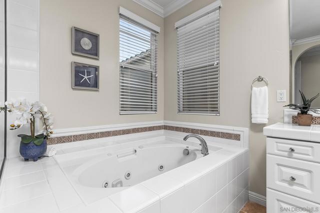 2734 Laning Rd, San Diego, California 92106, 3 Bedrooms Bedrooms, ,2 BathroomsBathrooms,Single Family Residence,For Sale,Laning Rd,250037051SD