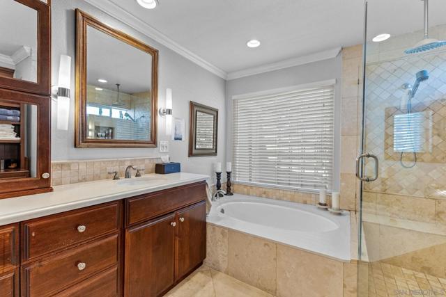 3445 Lomas Serenas Dr, Escondido CA: https://media.crmls.org/mediaz/460b4282-c3a9-4d79-bd65-db569d26dee6.jpg