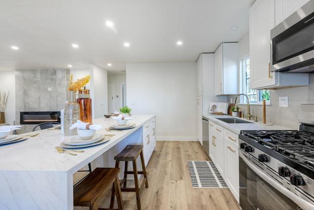 Detail Gallery Image 14 of 33 For 1350 Marabou Ln, Vista,  CA 92083 - 3 Beds | 2 Baths