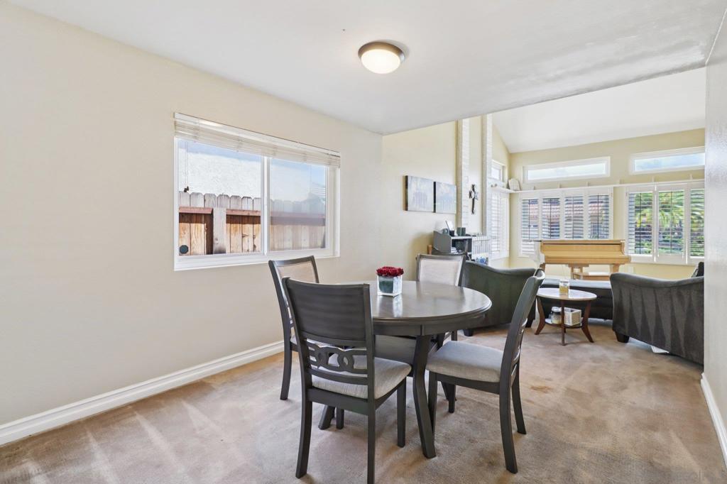 MLS #250035843SD img 12