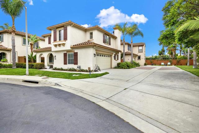 7301 Seafarer Pl, Carlsbad CA: https://media.crmls.org/mediaz/460c50e9-76e3-4b96-8d2f-2e6364beae1b.jpg