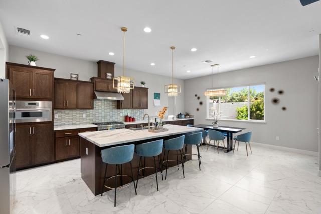 6573 Purple Crab Drive, Newark CA: https://media.crmls.org/mediaz/460cd450-749f-47f1-8628-88476c41454a.jpg