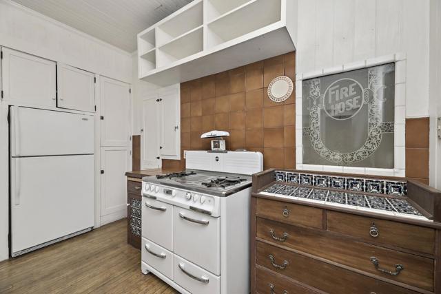 100 Wood Road, Los Gatos CA: https://media.crmls.org/mediaz/460d0def-08e3-4f18-bf12-72113b285d68.jpg