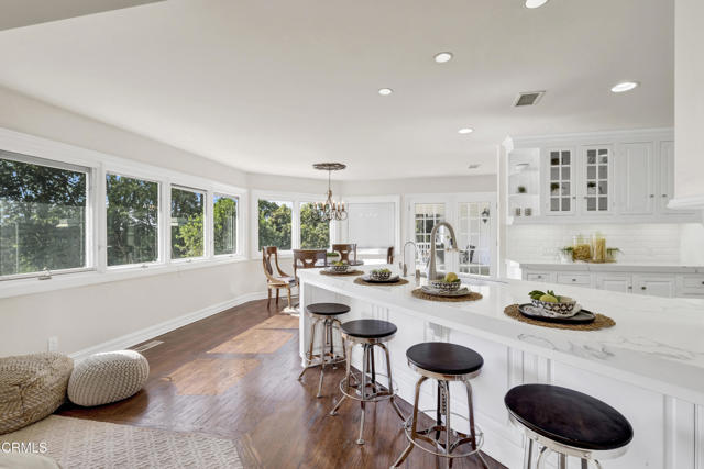 Detail Gallery Image 11 of 30 For 832 Valley Crest St, La Canada Flintridge,  CA 91011 - 5 Beds | 5/1 Baths
