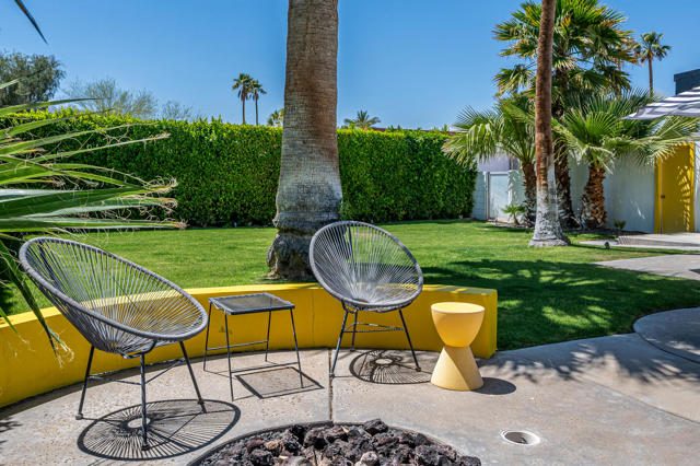 3623 E Avenida Fey Norte, Palm Springs CA: https://media.crmls.org/mediaz/460da78b-5e71-413f-902b-1a373af8920b.jpg