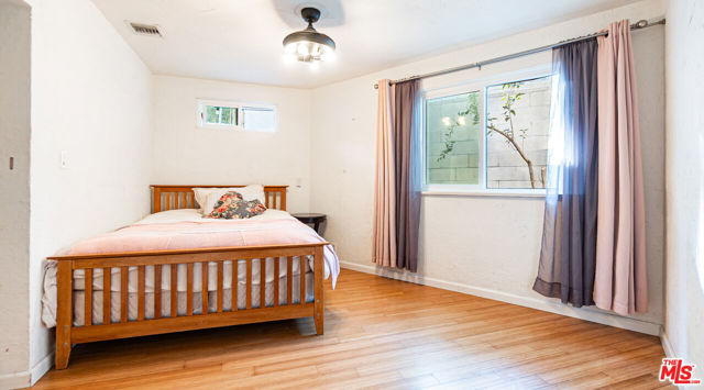 4707 Bedel Street, Woodland Hills CA: https://media.crmls.org/mediaz/460df095-e8ef-4c2b-8409-c41b03818a3d.jpg