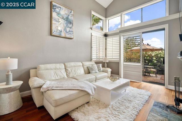 3051 Tahoe Pl, San Ramon CA: https://media.crmls.org/mediaz/460e9ba3-800c-4a49-ad7c-f29067ea4d83.jpg