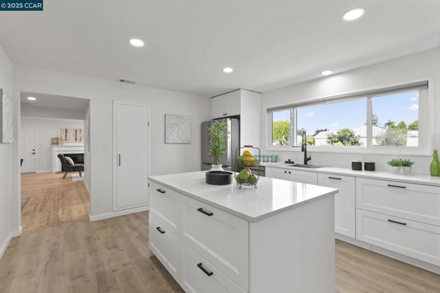 13608 Doolittle, San Leandro CA: https://media.crmls.org/mediaz/460ee43c-dc6b-49f8-9c6d-207695c03b4f.jpg