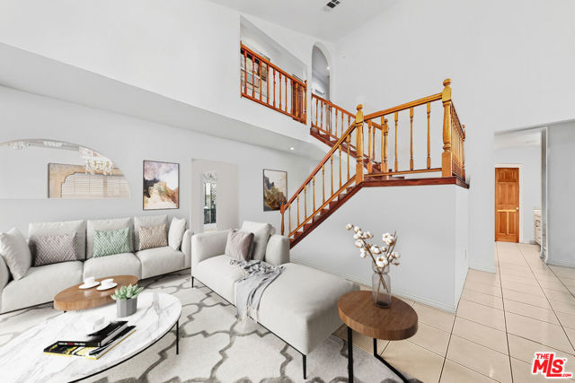 1747 N Avenue 46, Los Angeles CA: https://media.crmls.org/mediaz/460f3f1e-9713-4b09-a820-2dbcbf7b649a.jpg