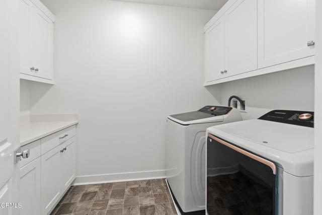 Detail Gallery Image 27 of 46 For 1966 Meyer Ct, Santa Paula,  CA 93060 - 4 Beds | 3/1 Baths