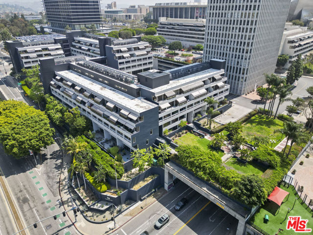880 W 1st Street, Los Angeles CA: https://media.crmls.org/mediaz/4611f6dc-b93d-49dd-9561-be6ecca13e26.jpg