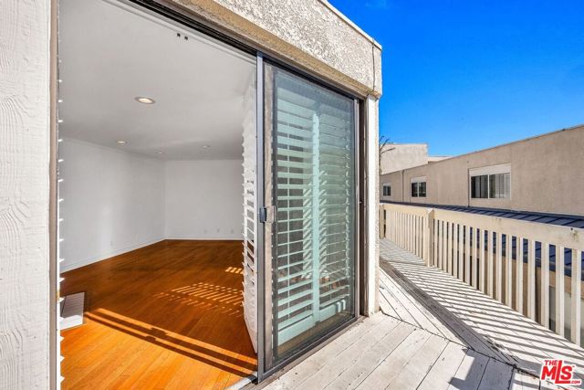7301 Vista Del Mar, Playa del Rey CA: https://media.crmls.org/mediaz/46150c29-1066-4838-b15f-c7e88b26857d.jpg