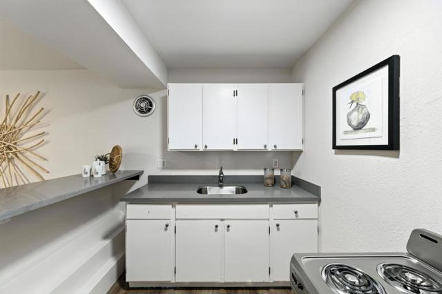 1414 Shafter Street, San Mateo CA: https://media.crmls.org/mediaz/4615807d-ce0d-4fbd-91a7-697b8073130e.jpg