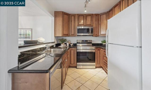 108 Compton Circle, San Ramon CA: https://media.crmls.org/mediaz/46160ede-de8a-4922-9a08-9468bce5ea00.jpg