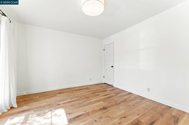 1660 San Luis Rd, Walnut Creek CA: https://media.crmls.org/mediaz/4616fb55-f4f6-4438-8350-dec15ab6a954.jpg