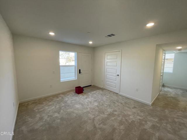 Detail Gallery Image 4 of 20 For 560 via San Felipe, Camarillo,  CA 93012 - 3 Beds | 2/2 Baths