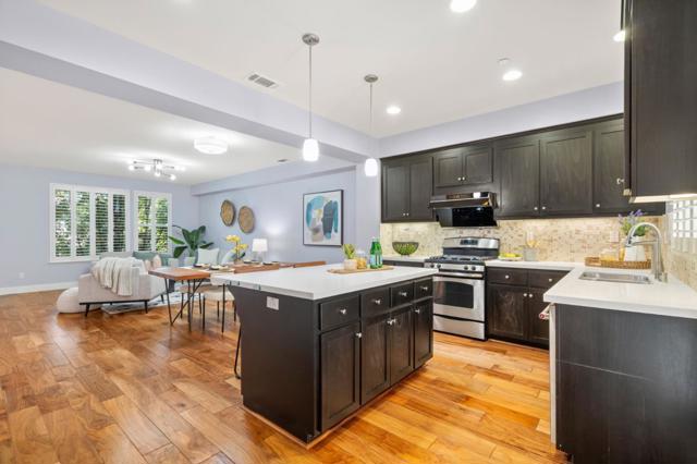 2560 Saffron Way, Mountain View CA: https://media.crmls.org/mediaz/4617adf0-c504-4045-85bf-ce3a5ea4f8d0.jpg
