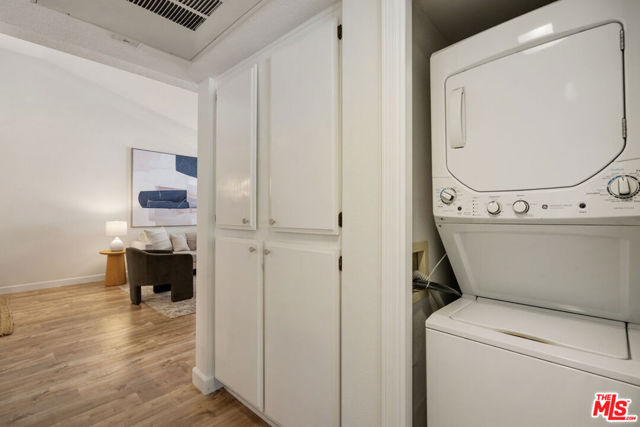 24470 Kathleen Drive, Laguna Niguel CA: https://media.crmls.org/mediaz/46184490-5572-4e61-913f-ec2eb064adf3.jpg