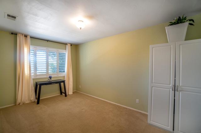 2826 Calle De Malibu, Escondido CA: https://media.crmls.org/mediaz/4619a9f6-5bd1-4922-9d2e-7f89abca6aab.jpg