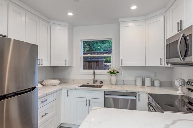 Image 26 of 32 For 1385 Montclaire Court