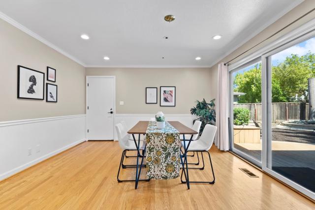 3767 Cass Way, Palo Alto CA: https://media.crmls.org/mediaz/461a9cb9-cfac-46f8-b622-9beb47a3d17b.jpg