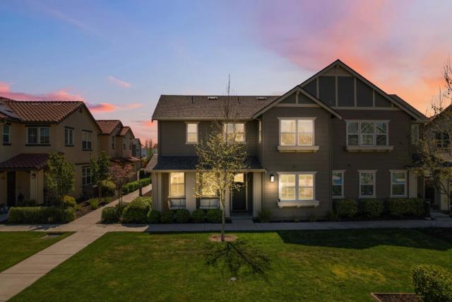 149 Banano Lane, Morgan Hill CA: https://media.crmls.org/mediaz/461ab999-4653-4aa2-b1b0-9f2dc2a2d100.jpg