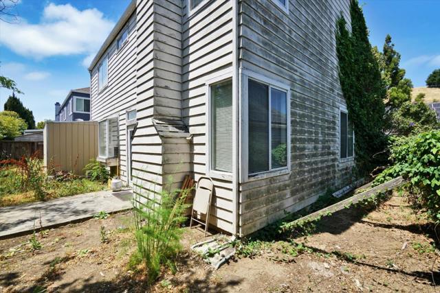 252 Waterview Terrace, Vallejo CA: https://media.crmls.org/mediaz/461b8e50-b23f-4b04-bbae-03aa68497ae5.jpg