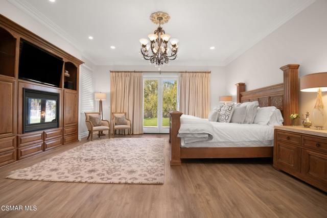 13550 Andalusia Drive, Santa Rosa CA: https://media.crmls.org/mediaz/461bc8b3-cc31-47ba-b211-2e4c9593c506.jpg