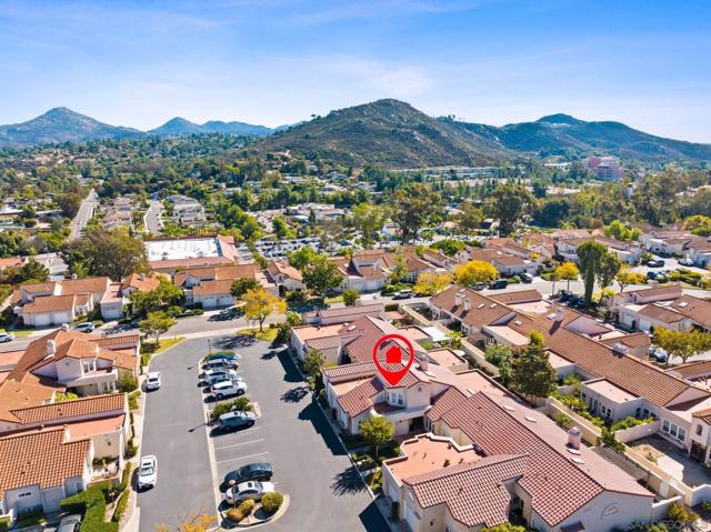 15913 Avenida Villaha, San Diego CA: https://media.crmls.org/mediaz/461bfe90-94cb-435a-85c3-129fd82fe5fe.jpg