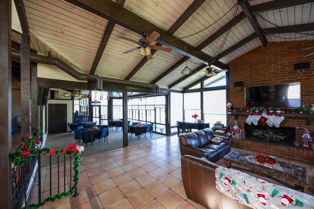 4650 Dulin Rd, Fallbrook CA: https://media.crmls.org/mediaz/461c9e54-c48b-4399-aeb2-2a40b499d64e.jpg