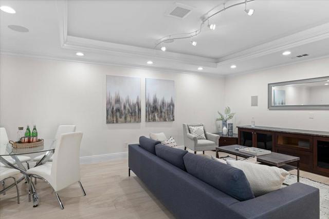 Image 33 of 54 For 10387 Avenida Lane