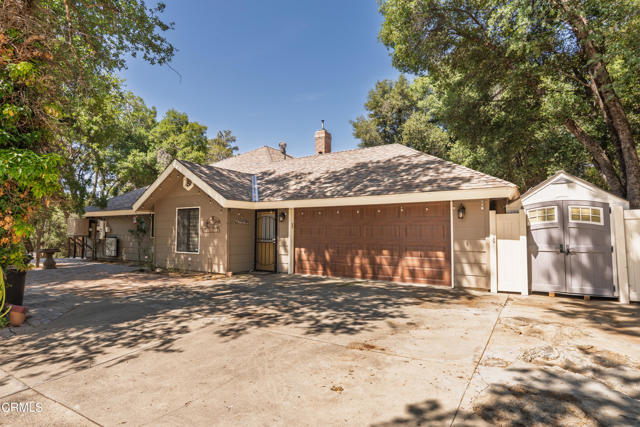 51793 Quail Ridge Road, Oakhurst CA: https://media.crmls.org/mediaz/461d6182-81c4-4df1-b78c-e225d841d8dd.jpg