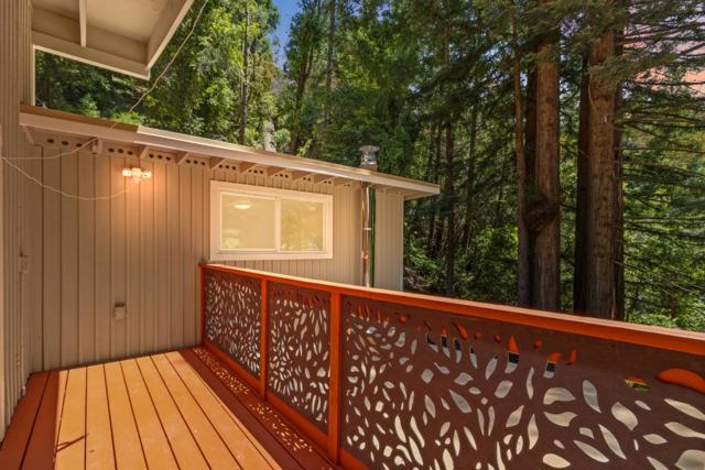 330 Huckleberry Lane, Boulder Creek CA: https://media.crmls.org/mediaz/461d6569-19db-40d6-8416-541d3844af9d.jpg