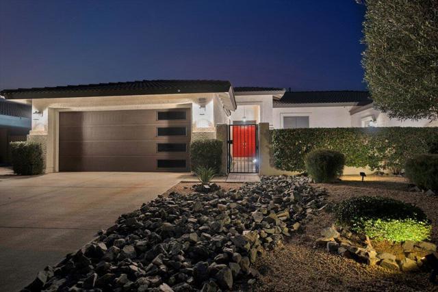 45180 Debbie Drive, La Quinta CA: https://media.crmls.org/mediaz/461db532-83d5-4d65-9d7d-ed5408a16fcb.jpg