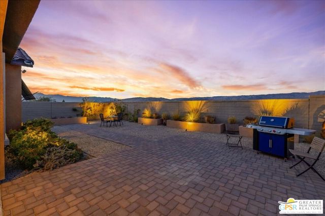 82 Prosecco, Rancho Mirage CA: https://media.crmls.org/mediaz/461dfeaf-c2e8-4e77-ac81-7a60f9d7d44e.jpg