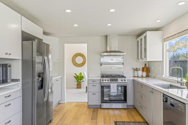 3245 Estrella Del Mar Way, Marina CA: https://media.crmls.org/mediaz/461e59ee-45b5-41e0-9d79-0f65e72f2d81.jpg