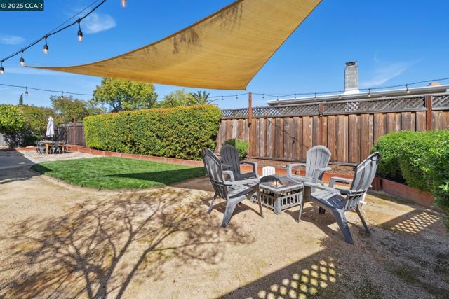 822 Cortez Ct, Livermore CA: https://media.crmls.org/mediaz/461e5b92-e5ec-4c86-b549-b3575aaa68ba.jpg